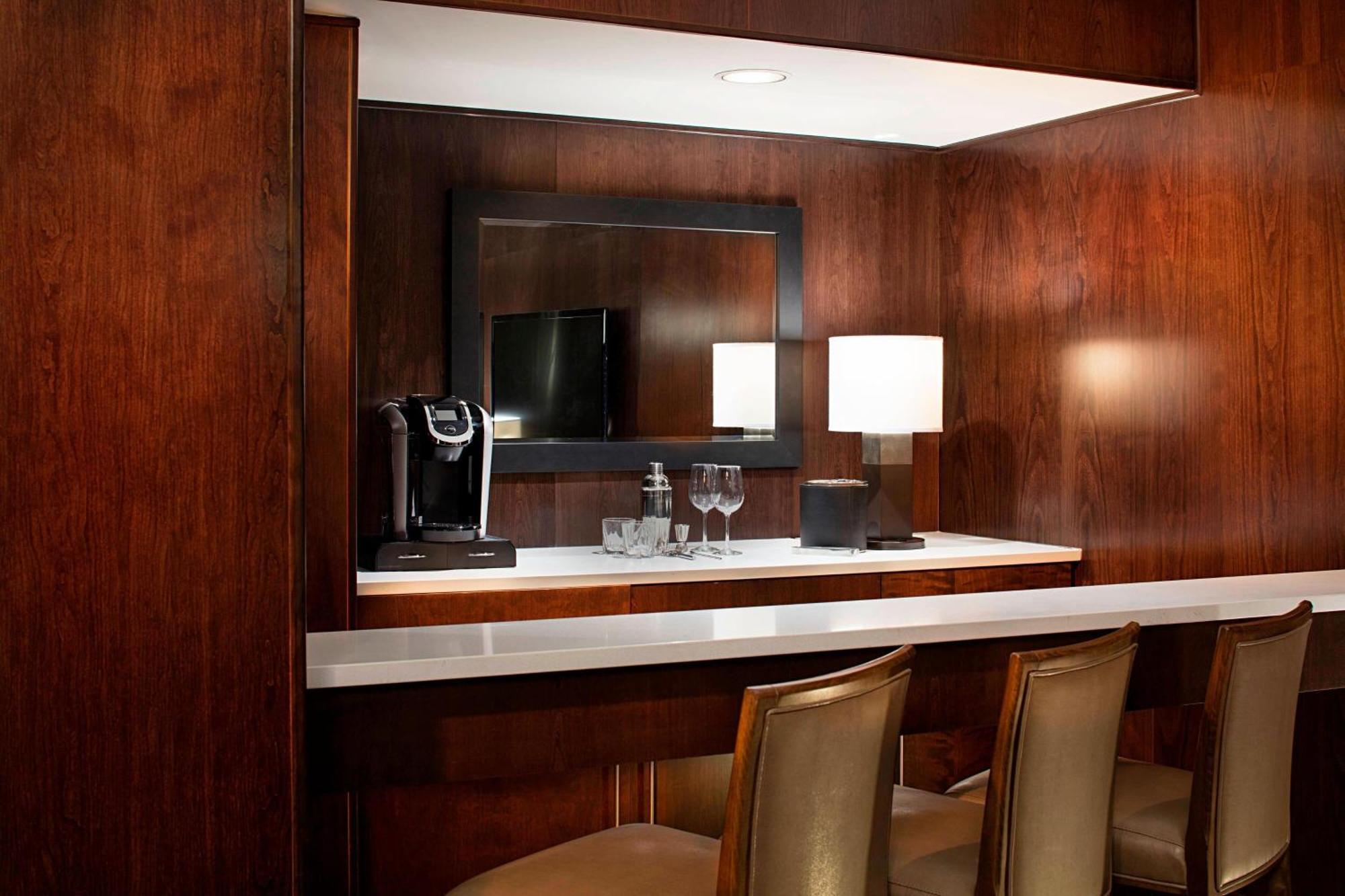Delta Hotels By Marriott Edmonton South Conference Centre Ngoại thất bức ảnh