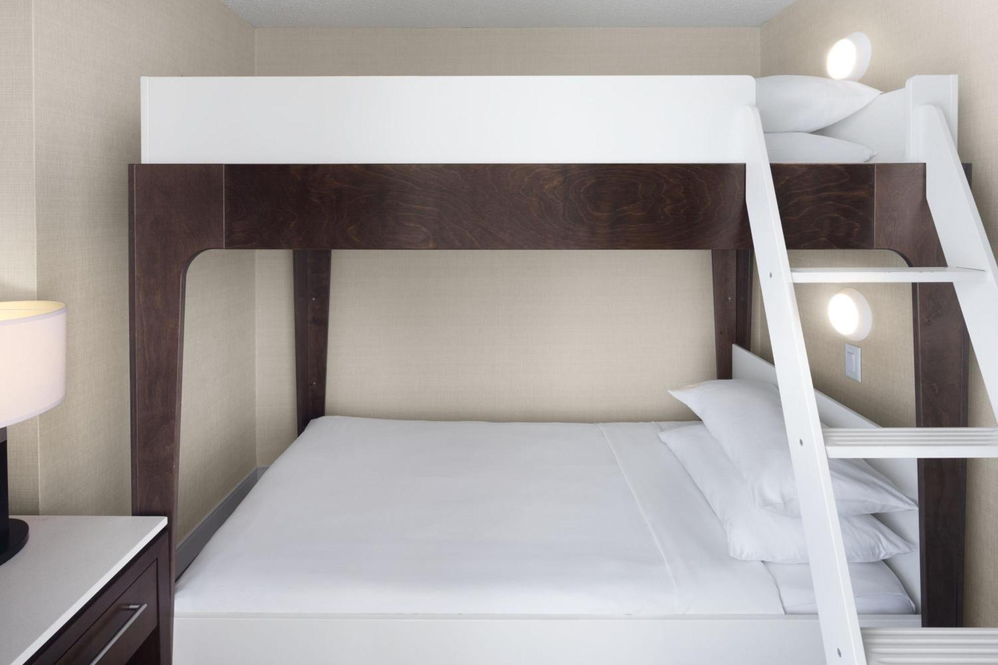 Delta Hotels By Marriott Edmonton South Conference Centre Ngoại thất bức ảnh