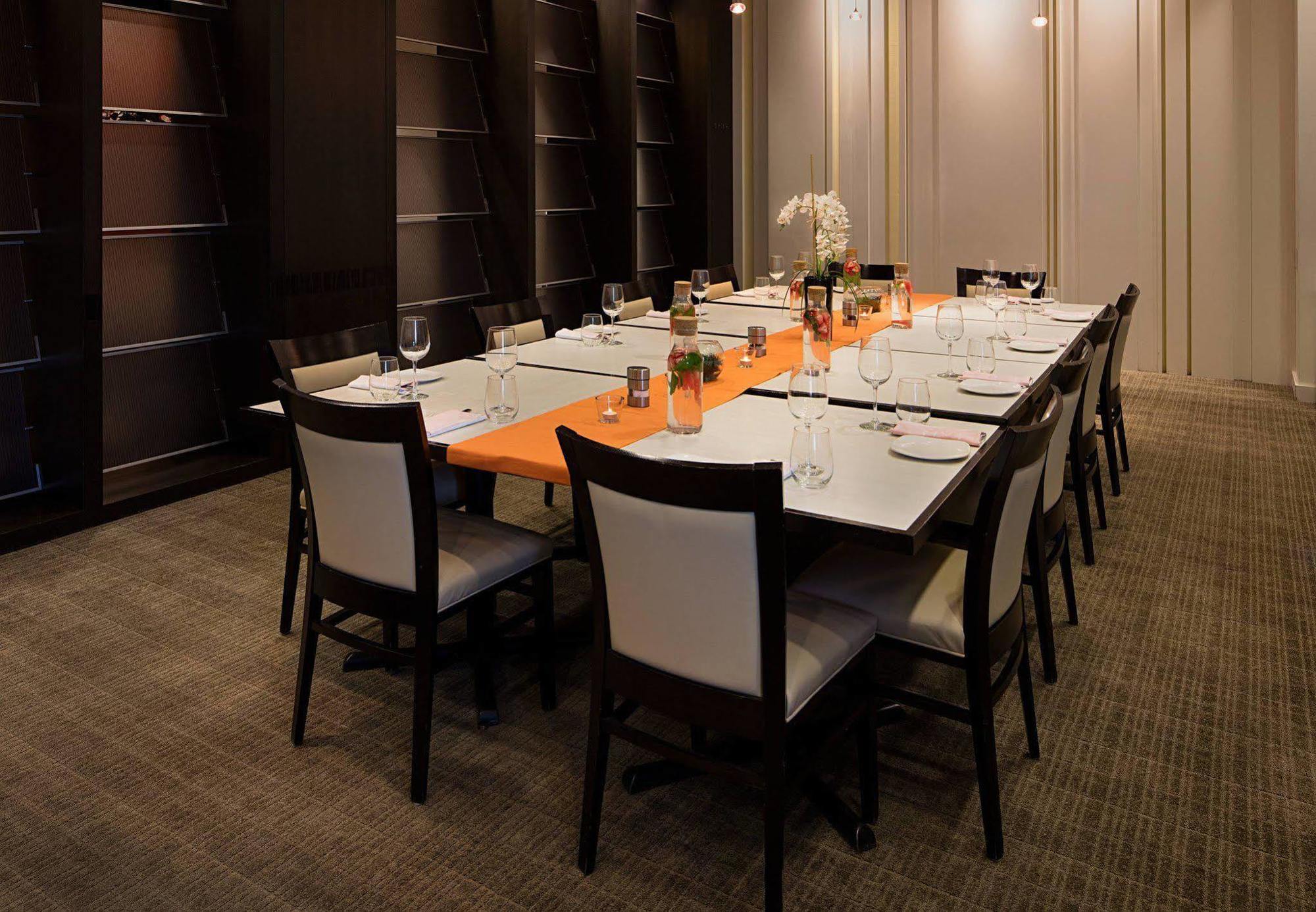 Delta Hotels By Marriott Edmonton South Conference Centre Ngoại thất bức ảnh