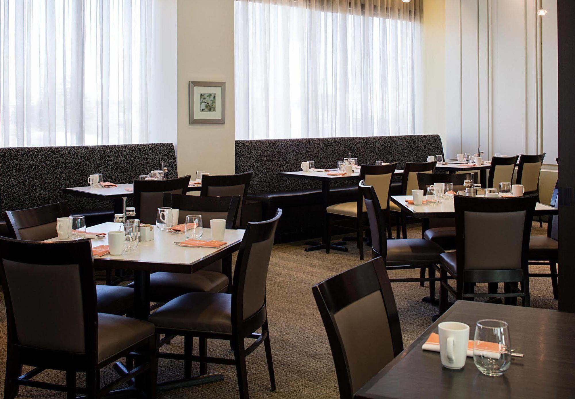 Delta Hotels By Marriott Edmonton South Conference Centre Ngoại thất bức ảnh